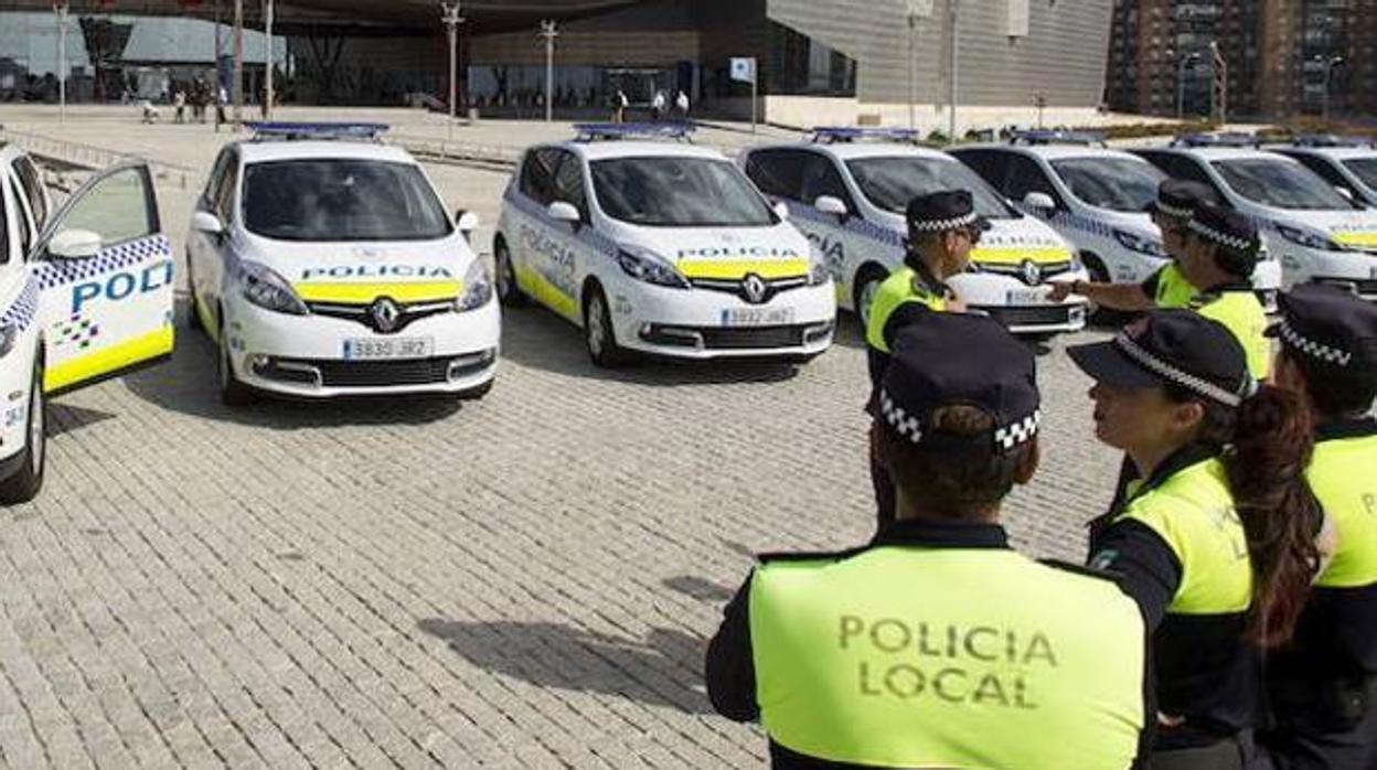 La Policía Local de Málaga fue la que intervino en el colegio para parar esta actividad