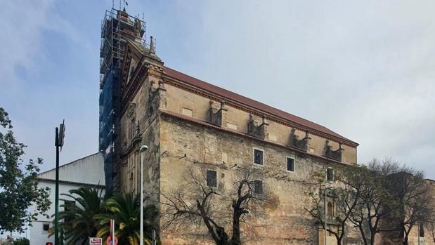 Urbanismo sustituye la cubierta de la iglesia de Campo Madre de Dios para evitar su deterioro