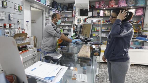 El virus que «resucitó» el papel en Córdoba