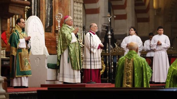 Sigue aquí con ABC la misa crismal del Martes Santo en la Catedral de Córdoba