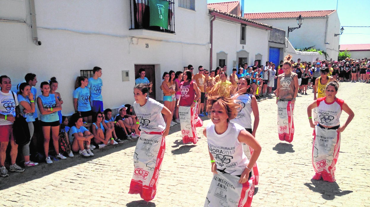 Participantes de las Olimpiadas Rurales de Añora en la edición de 2019