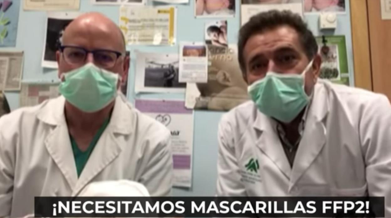 Dos médicos del centro de Atención Primaria de Lucano piden material de protección a través de YouTube