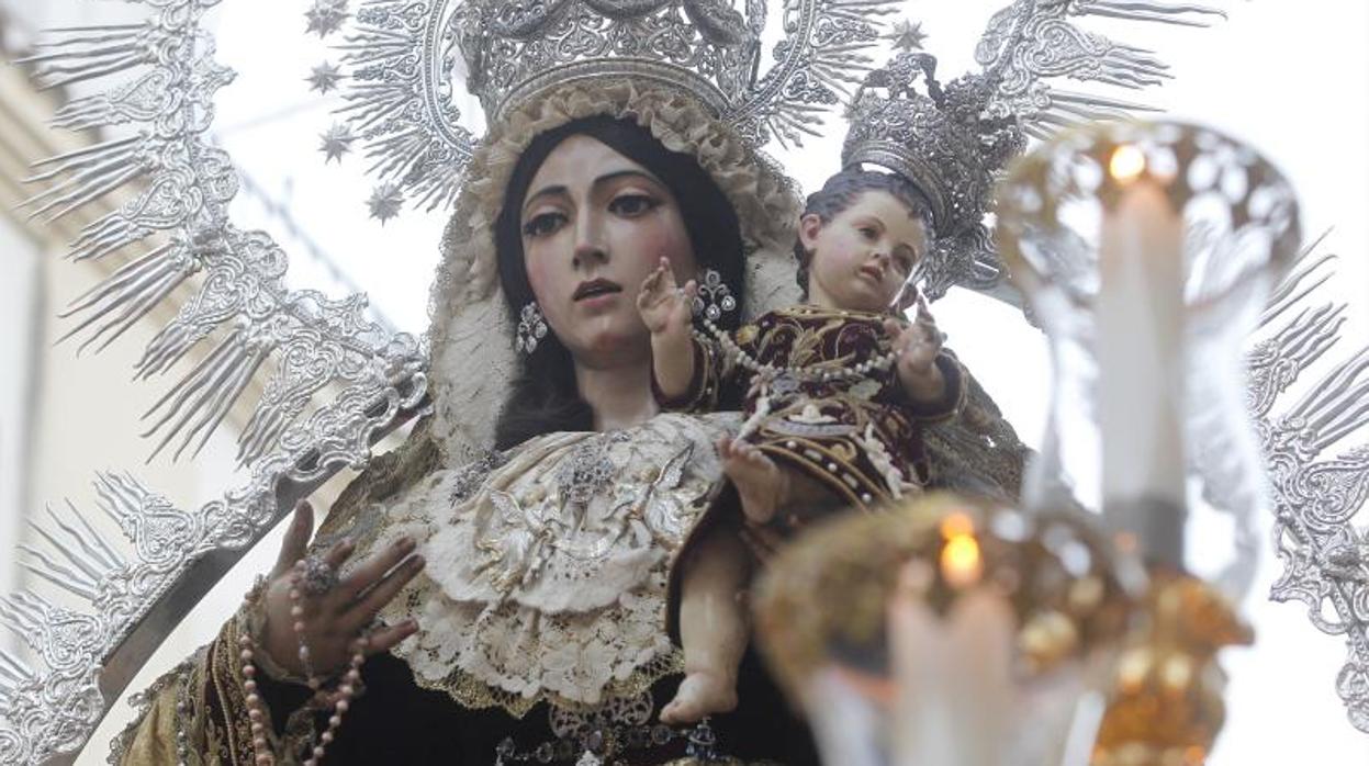 La Virgen de los Ángeles en sus misterios gozosos de la hermandad del Cister