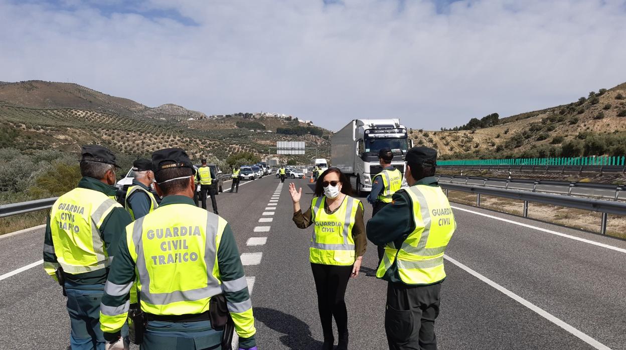 Control de la Guardia Civil en la autovía Bailén-Motril