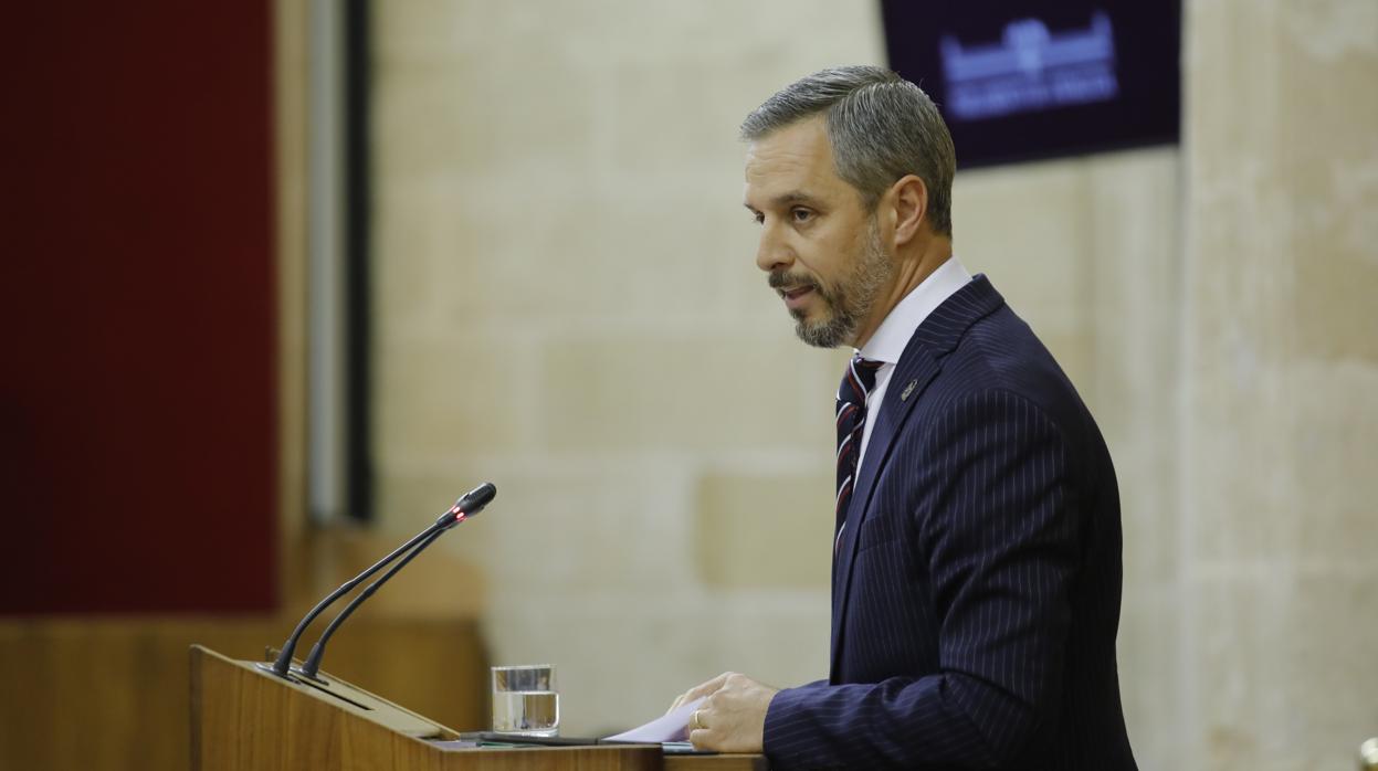 Juan Bravo, consejero de Hacienda, Industria y Energía, en el Parlamento andaluz