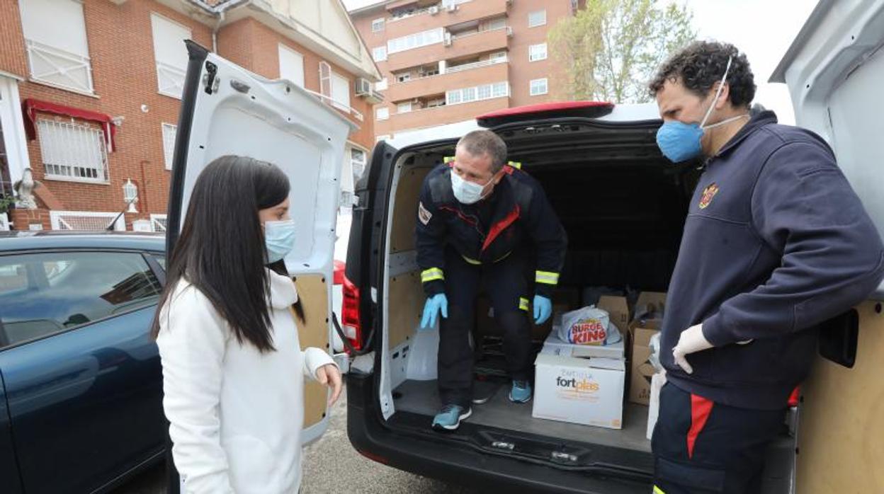 Reparto de material sanitario para trabajadores de la ayuda a domicilio