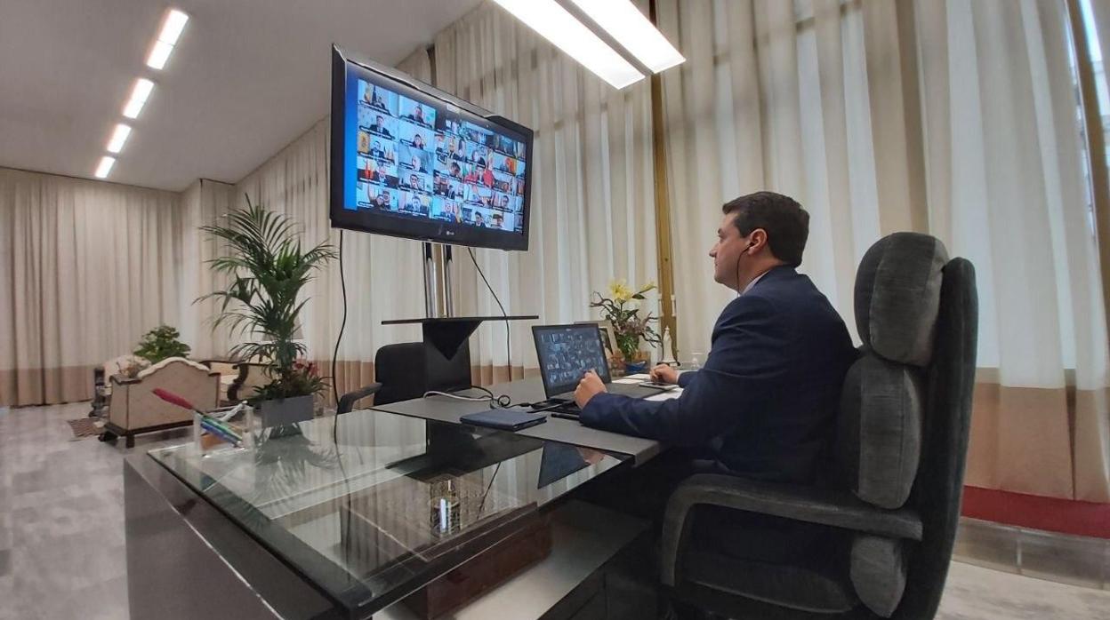 El alcalde de Córdoba, José María Bellido, durante su intervención con el presidente Sánchez