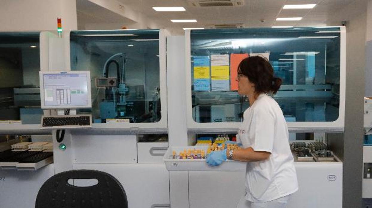 Laboratorio del Virgen del Rocío en Sevilla