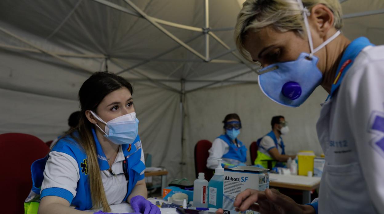 Imagen de una toma de muestras para un test del coronavirus