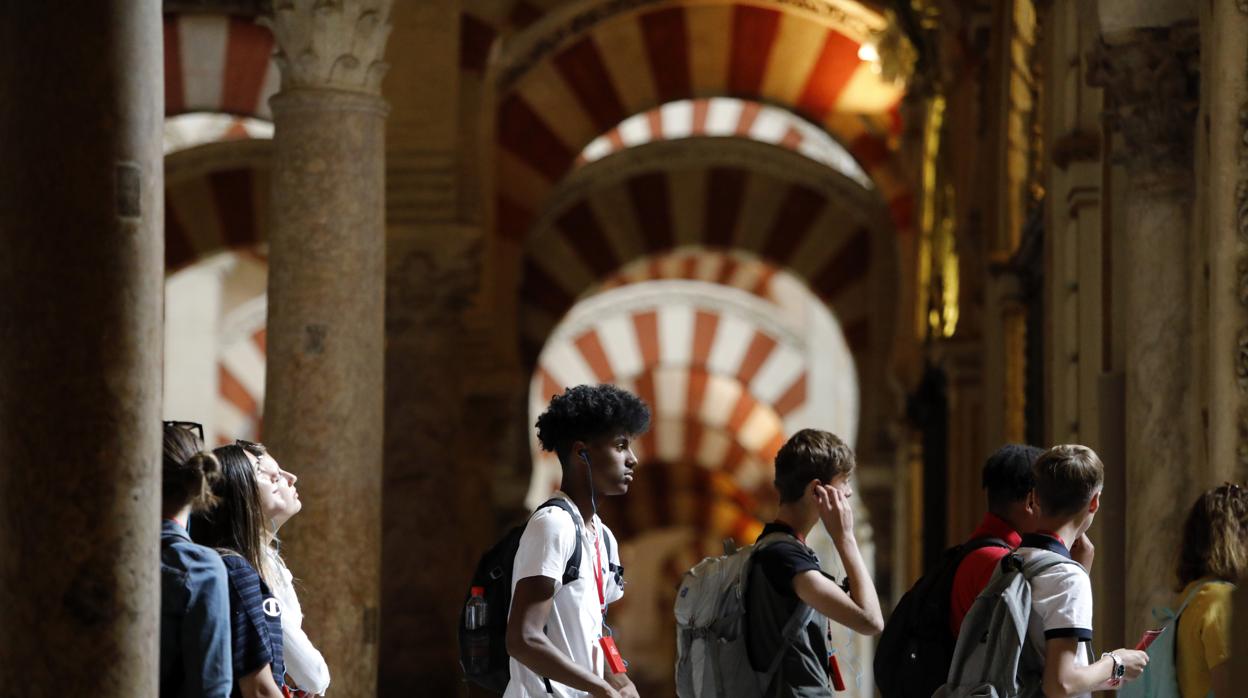 El Cabildo convoca un concurso de dibujo infantil sobre la Mezquita-Catedral