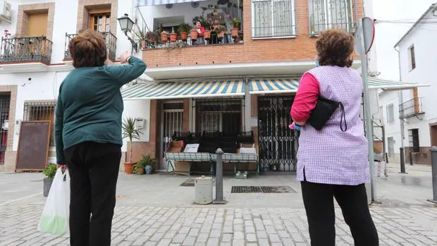 El alcalde de Cuevas Bajas, Málaga: «Es una vergüenza que me entere de los casos en el pueblo por los vecinos»