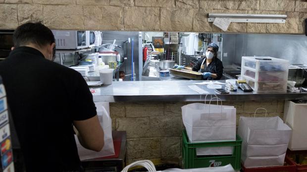 Las normas para abrir bares y restaurantes durante la fase 0 en Andalucía que comienza este lunes 4 de mayo