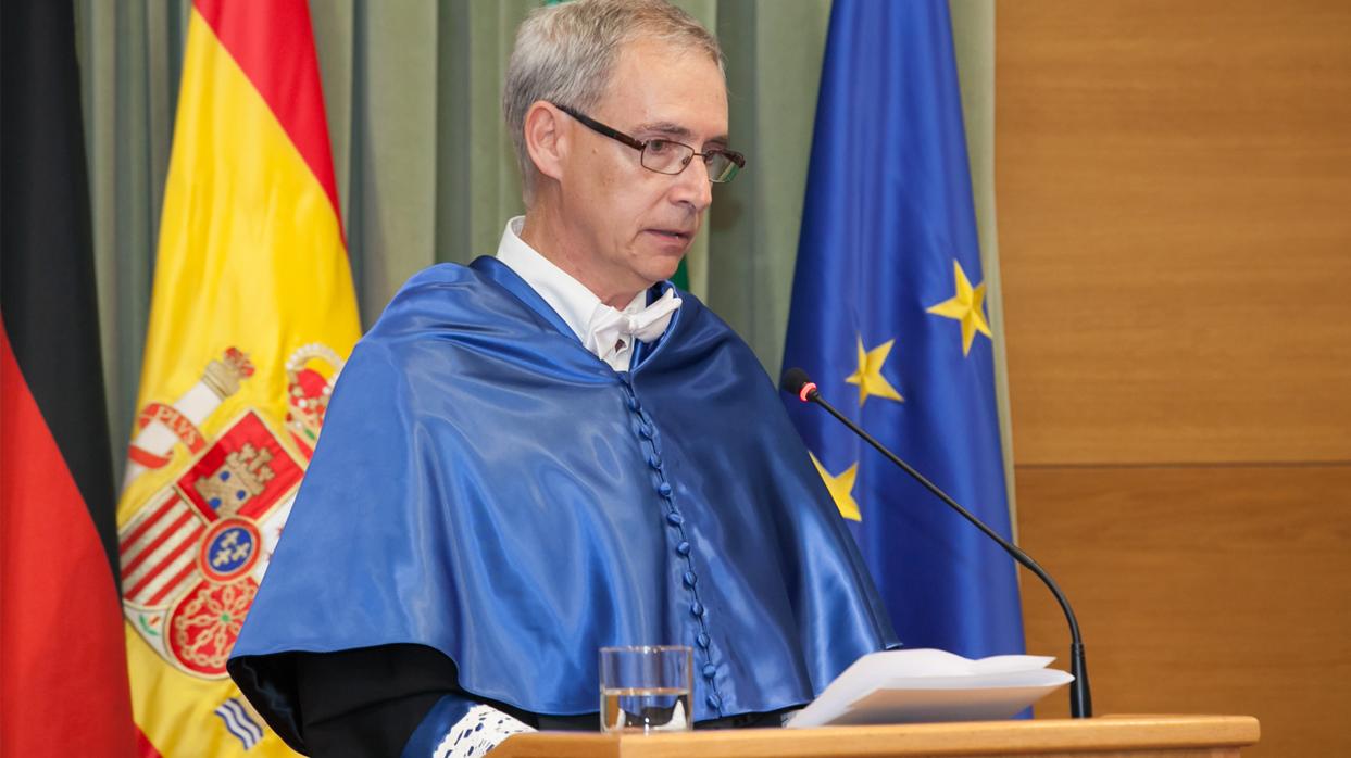 El catedrático, durante un acto oficial en la Universidad de Málaga