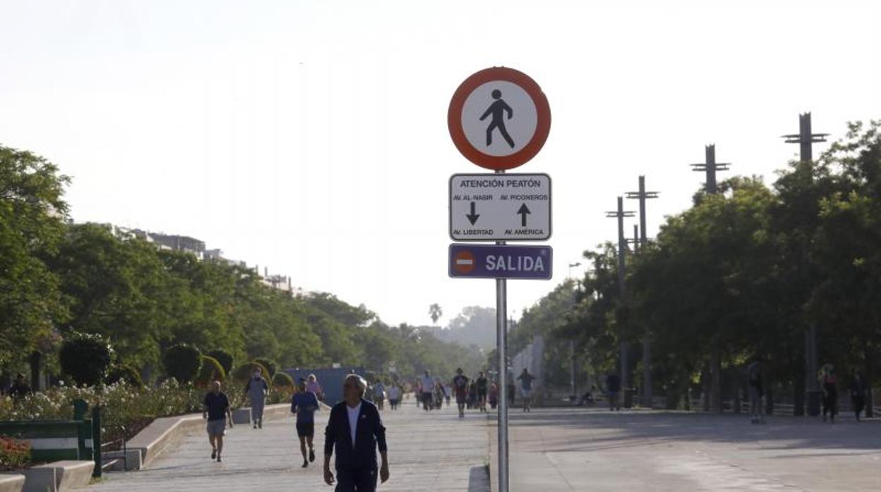 Paseantes en Córdoba durante el coronavirus