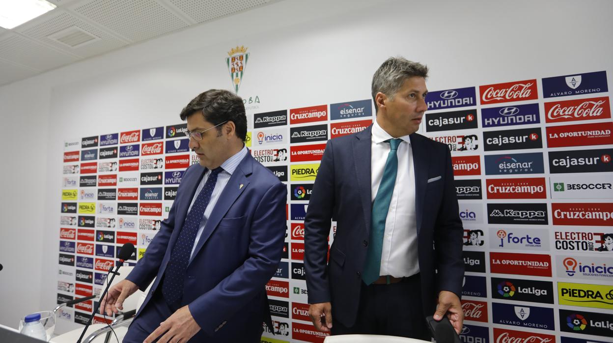 Jesús León y Alfonso Serrano, en una rueda de prensa