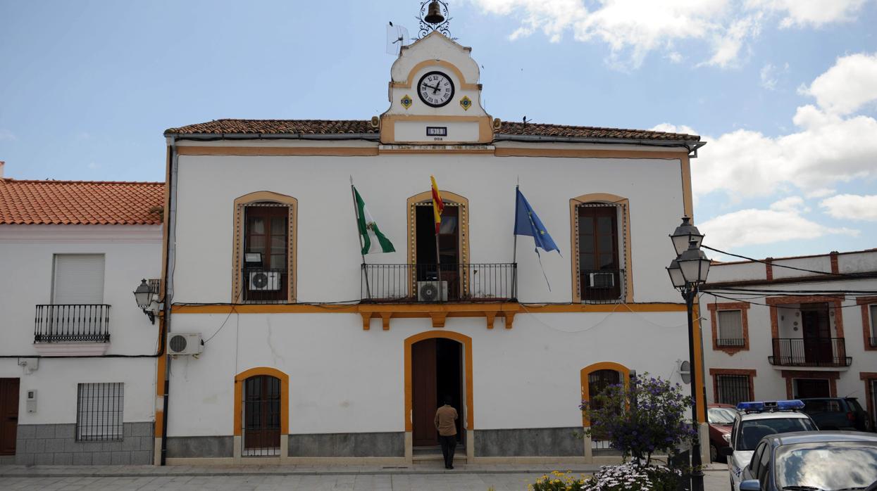 Imagen de la fachada del Ayuntamiento de Villanueva del Rey, en el Guadiato