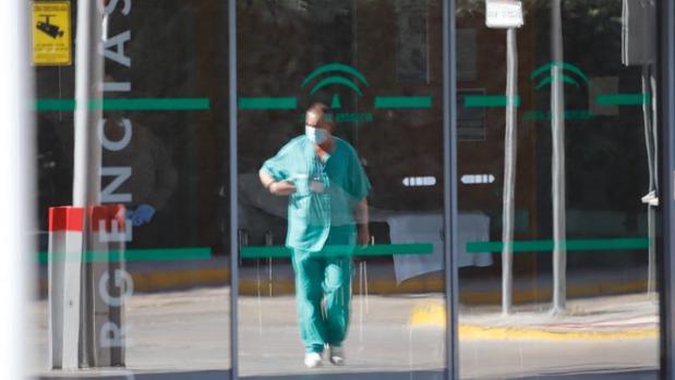 El SAS ofrecerá 116 contratos a los médicos residentes que terminan su formación en Córdoba este mes