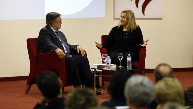 Sigue aquí en directo (18.30) la intervención de Luz Gabás en el Foro Cultural de ABC Córdoba