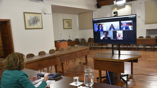 Susana Díaz acusa a la Junta de Andalucía de poner «en riesgo la seguridad de malagueños y granadinos»