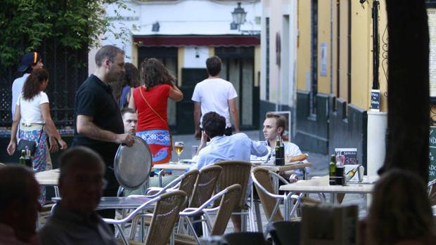 Playas, bares, bodas... Cómo cambia la vida de las provincias de Andalucía que pasen a la fase 2 de la desescalada