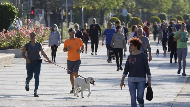 Mascarillas y calles sin coches: así cambiará las ciudades de Andalucía el coronavirus