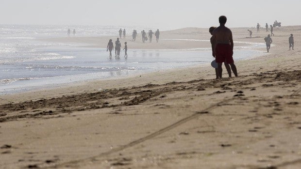 Desescalada en Andalucía: cuándo podrán ir los andaluces a la playa