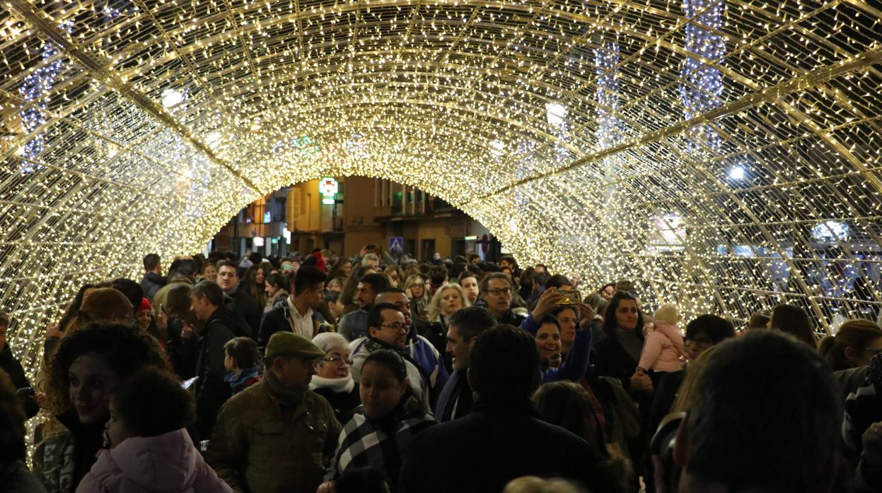 Lucentinos, durante el Poblado de Navidad, uno de los eventos que cubrirá la seguridad privada