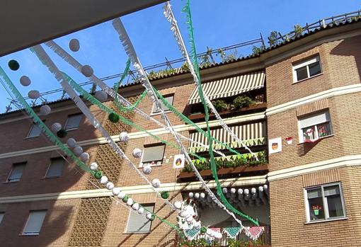 Balcones con farolillos en Fleming