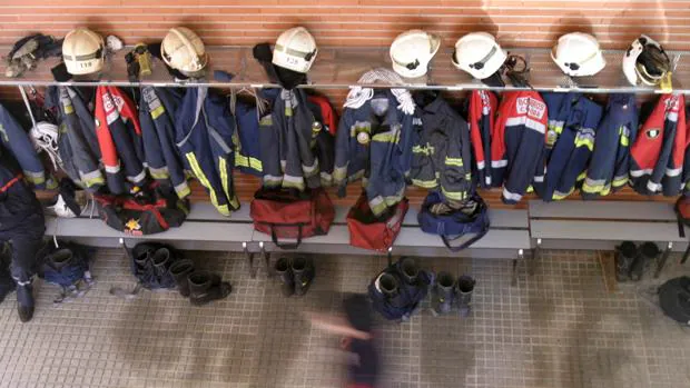 Los bomberos de Córdoba sofocan un incendio en una churrería de Cruz de Juárez sin daños personales