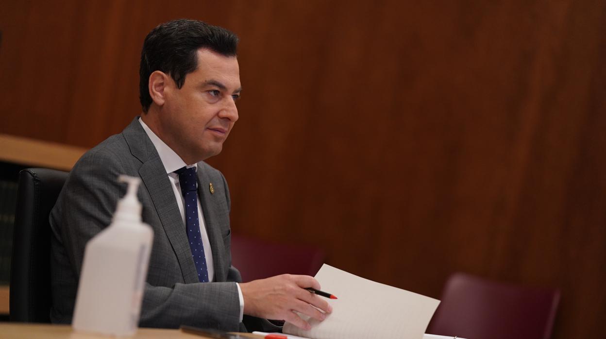 El presidente andaluz, Juanma Moreno, durante la reunión de la Conferencia de Presidentes