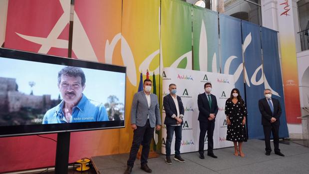 Antonio Banderas pone «corazón» en la campaña de Andalucía para recuperar el turismo tras el Covid-19