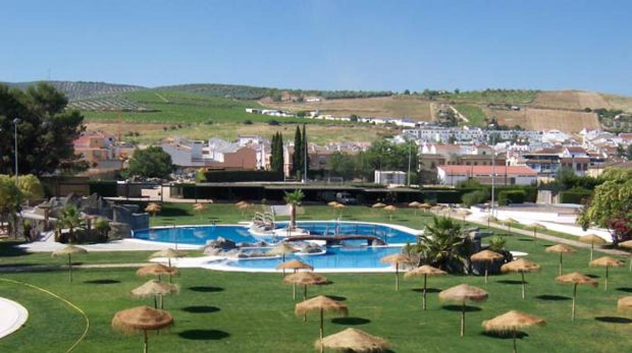 Piscina de Lucena, que abrirá sus piscinas este verano