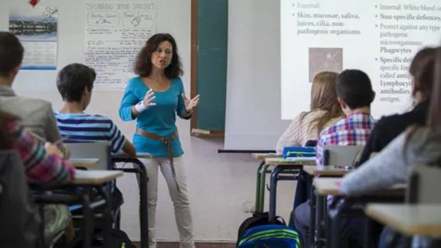 La propuesta de ratio del Gobierno obligaría a Andalucía a contratar a 30.000 profesores el próximo curso