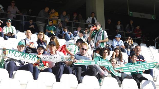 El Córdoba CF aplaza una semana más la presentación de su campaña de abonos