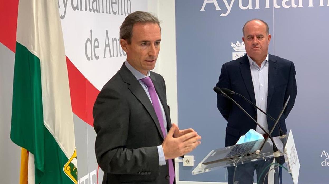 Ramón Martínez en una rueda de prensa en el Ayuntamiento de Antequera