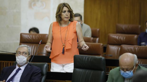 Las basuras de Estepa «incendian» el Parlamento de Andalucía