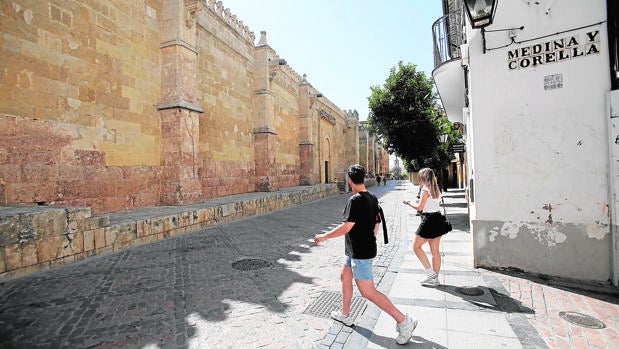 La Gerencia de Córdoba tramita una avalancha de licencias turísticas anteriores al Covid-19