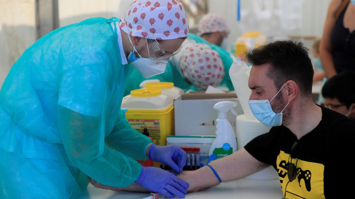 Málaga y Granada tienen 13 pacientes registrados en sus hospitales