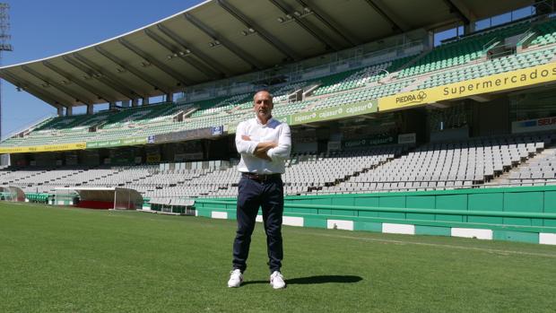 Juan Sabas, entrenador del Córdoba CF: «No me gusta el nuevo formato de Segunda B; permite menos fallos»