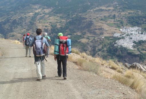 Capilerira es la mayor de las tres poblaciones que conforman el Barranco del Poqueira