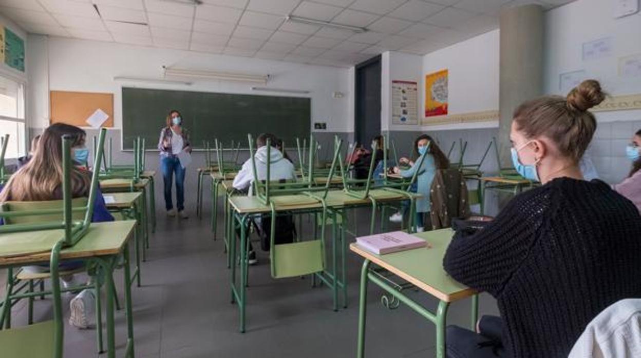 Alumnos durante una clase en un instituto de Valladolid