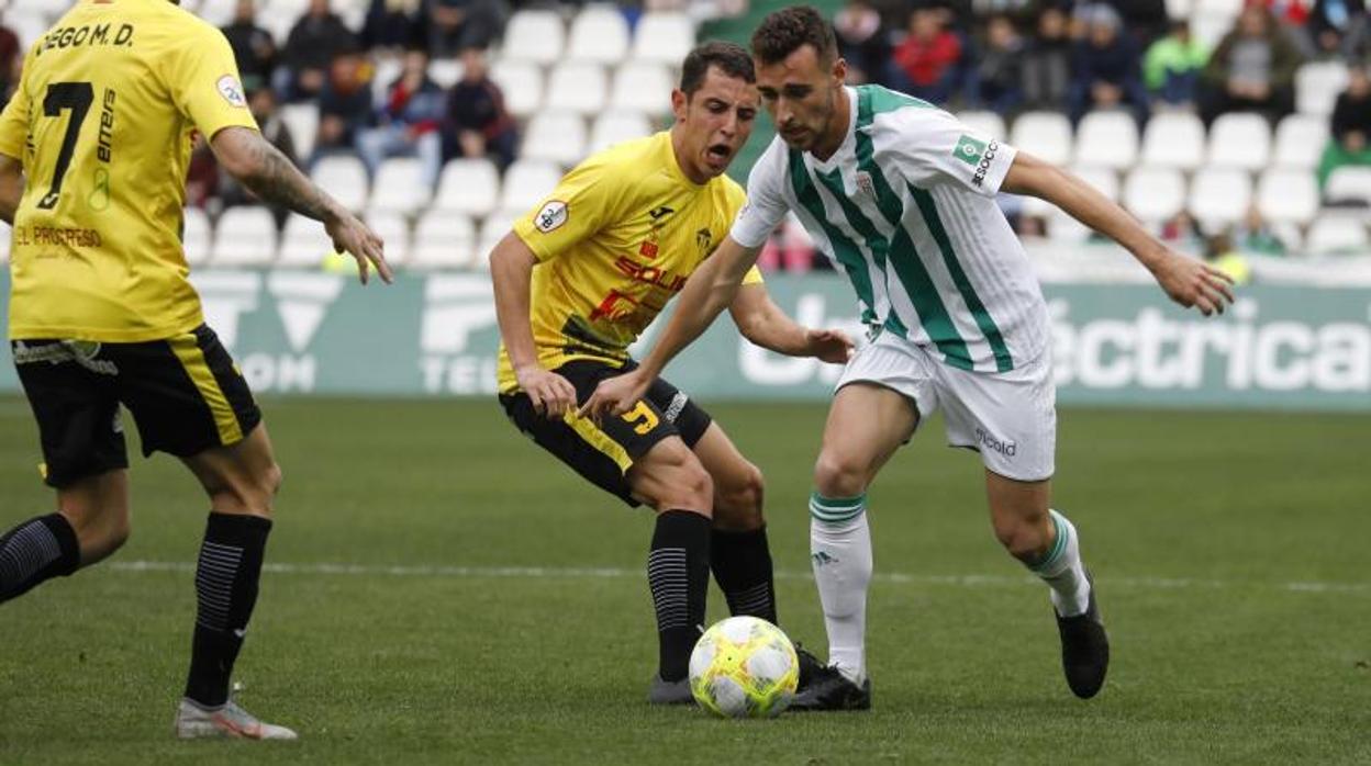 Imanol García durante un encuentro de la pasada temporada