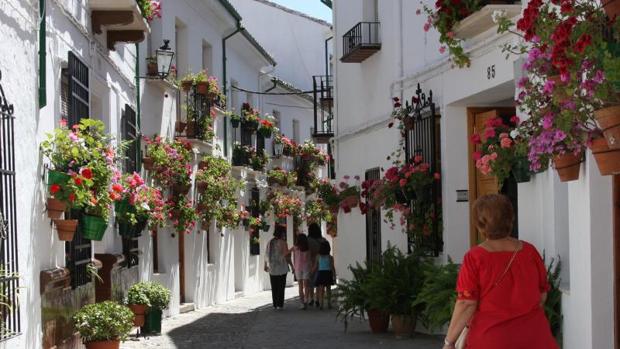 La Junta autoriza el despliegue subterráneo de fibra óptica en el conjunto histórico de Priego de Córdoba