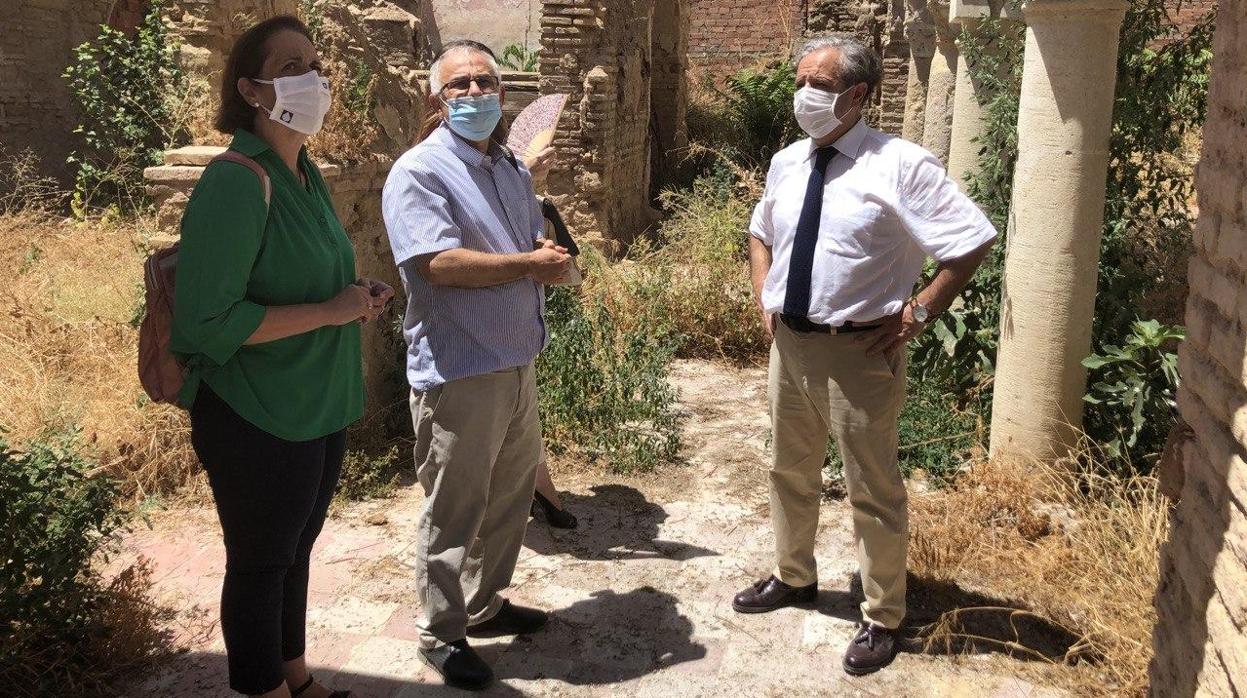 Torrent y Fuentes en su visita al Convento Regina