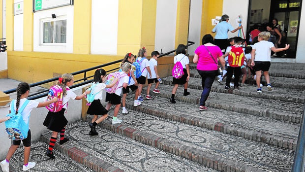 Educación dará a finales de agosto las pautas para que los centros definan sus protocolos ante el Covid-19