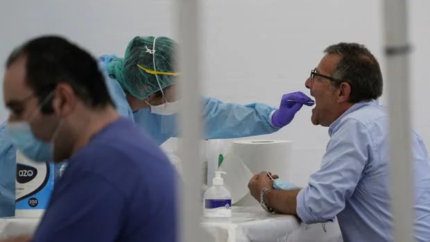 Córdoba mantiene ahora mismo 200 enfermos activos de coronavirus, sólo ocho están hospitalizados