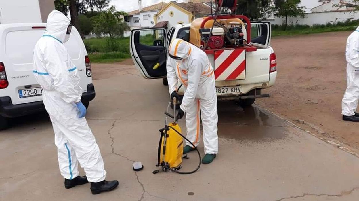 Tareas de desinfección en Peñarroya durante el mes de abril