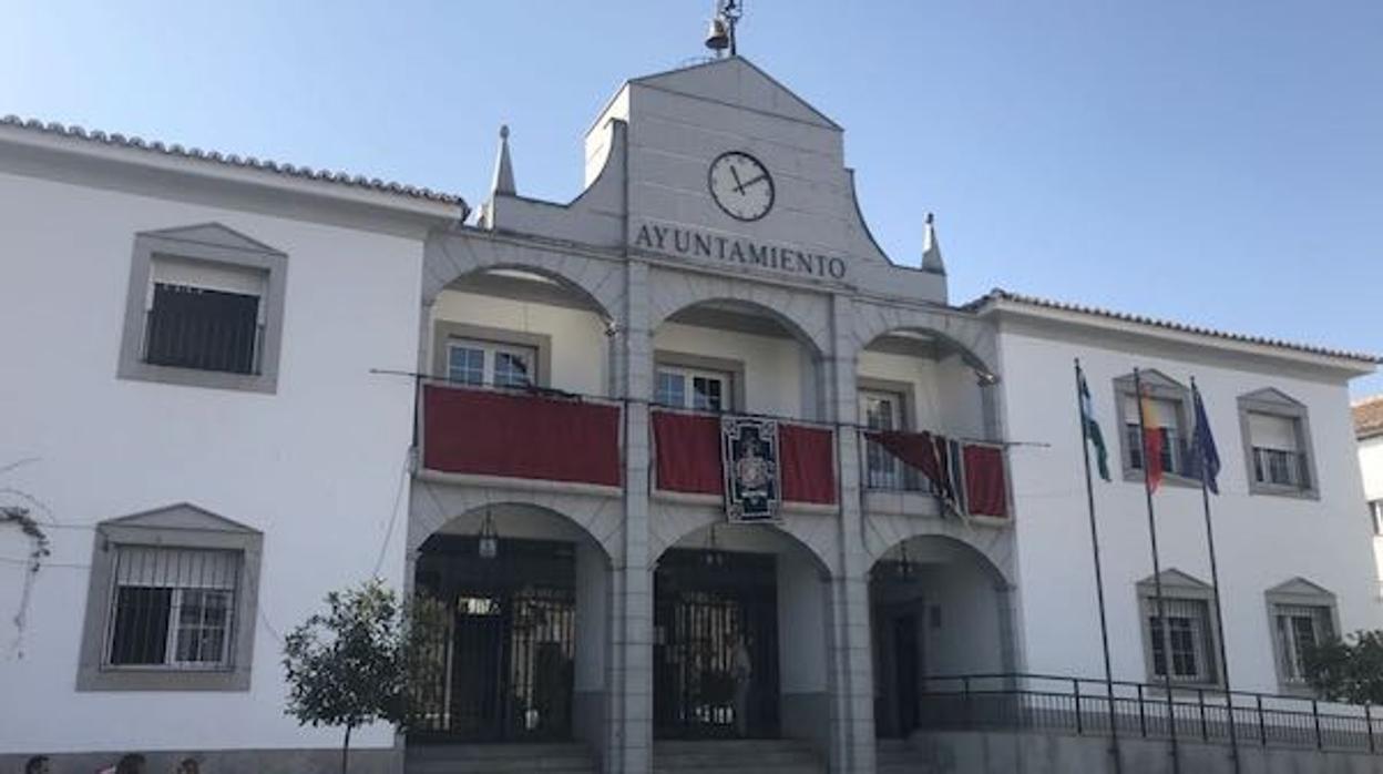 Fachada del Ayuntamiento de Hinojosa del Duque