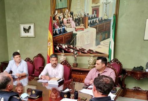 El cuadro que ha sido retirado de la sala donde se reúnen los grupos municipales