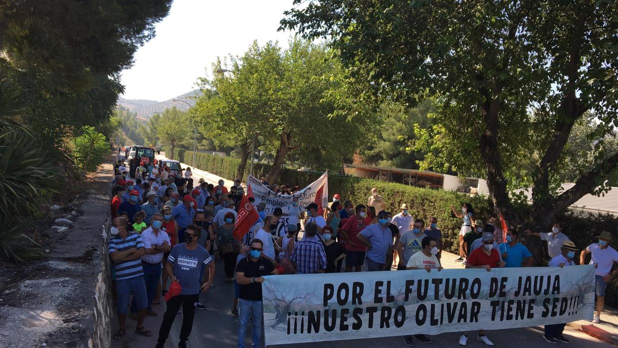 Manifestación de los regantes en la pedanía lucentina de Jauja